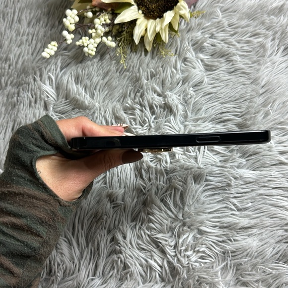 Kate spade black and white polka dot iphone 12 pro max case with ring stand. - Picture 7 of 8